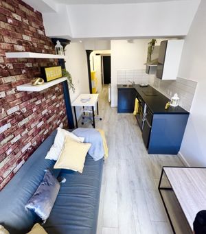 Photo 1- click for photo gallery